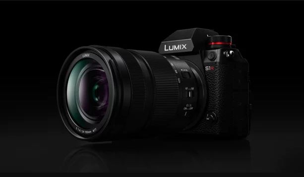 panasonic lumix s1r